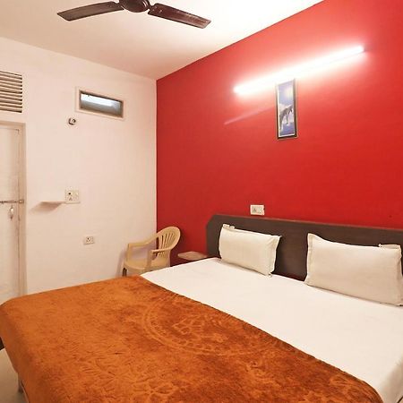 Spot On 48690 Hotel Host 阿格拉 外观 照片
